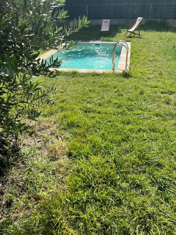 Villa Chaton LʼIsle-sur-la-Sorgue 0*,  France