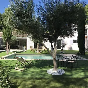 Frühstückspension La Maison 1440, LʼIsle-sur-la-Sorgue